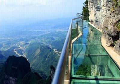 奇峰歷險(xiǎn)，游張家界天門(mén)山游記